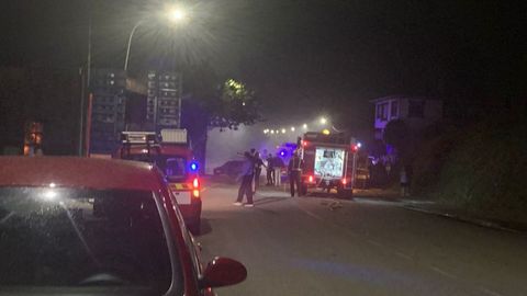 Los bomberos de Barreiros acudieron al lugar.