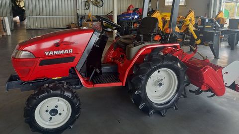 La tienda sarriana importó el tractor de Japón y lo renovó