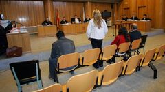 Imagen de archivo del juicio contra Isabel Marcos, en el centro de la fotografia