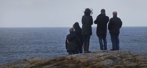 Medio centenar de personas peinaron la costa para tratar de localizar los cuerpos. 