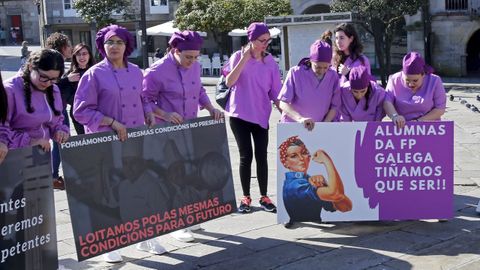 Imagen de archivo de una movilizaci�n de alumnas de FP en Pontevedra reivindicando su presencia en esta etapa