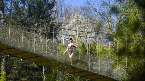Puente colgante de Calvelo� (R�o L�rez)
