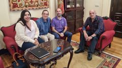 El alcalde y su n�mero dos, junto a representantes de la Asociaci�n Autismo Ourense.