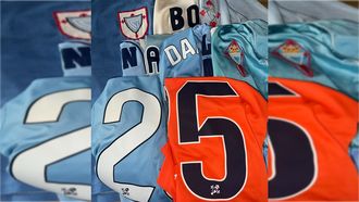 Imagen con la que feicit� el 2026 el coleccionista de camisetas del Celta Miguel Caride.