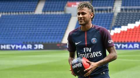 Presentaci�n de Neymar con el PSG