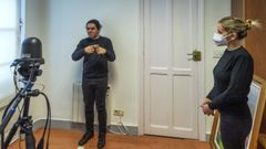 Los plenos de la Diputaci�n siguen siendo a puerta cerrada por el coronavirus, pero han incorporado int�rpretes de signos para ampliar el p�blico de sus emisiones en l�nea.