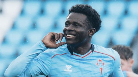 Bernard Somuah, celebrando el gol que anot el domingo ante la Ponferradina con el Celta Fortuna.