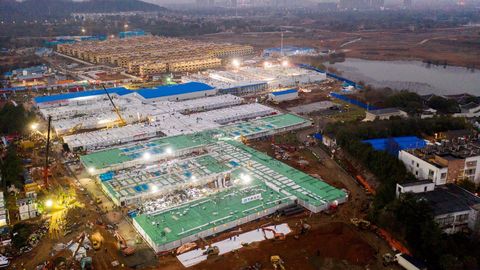 El hospital de Houshenshan, ya terminado, tras empezar las obras el pasado 24 de enero para contener el avance del coronavirus 