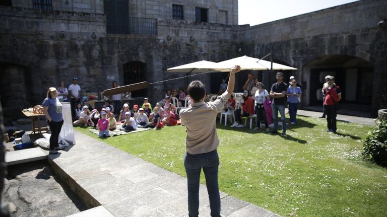 Imagen de archivo de una visita guiada en el Museo Arqueolgico de A Corua