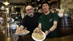 Jos� Manuel prepara co seu fillo o relevo para o que ser� a terceira xeraci�n do negocio.