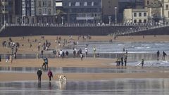 Playa de San Lorenzo, un fin de semana de invierno