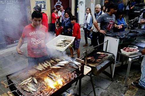 Sardiada de los hosteleros de la calle Barrera. 