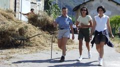 Participantes en una marcha promocional del Camino de Invierno en Montefurado