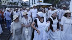 Llegada de los indianos ayer al puerto ribadense de Porcillán