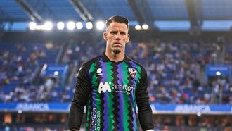 Dani Jim&eacute;nez, portero del Huesca, durante el partido de la primera vuelta celebrado en Abanca Riazor