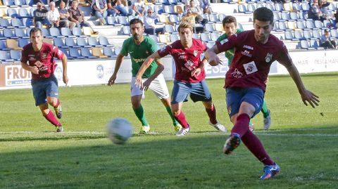 El Pontevedra CF vence al Racing de Ferrol