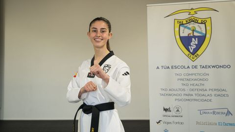 Carla Sesar, taekuondista del Natural Sport de Ribeira y natural de Salgueiros