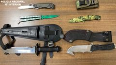 Armas que portaba el estudiante acusado de acuchillar a un compa�ero.