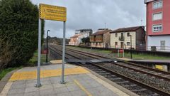 Estaci�n de tren de Teixeiro, en el municipio de Curtis.