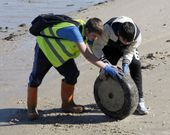 La entidad ya particip� en la limpieza de la playa de Testal. 
