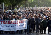 Los trabajadores del naval reclaman desde hace a�o y medio la fabricaci�n del dique.