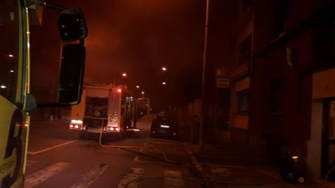 Incendio urbano en Mieres