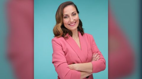 La pod&oacute;loga Neus Moya empez&oacute; divulgando sobre calzado infantil y acaba de publicar &laquo;El tercer cerebro est&aacute; en los pies&raquo;, un libro enfocado a un p&uacute;blico adulto