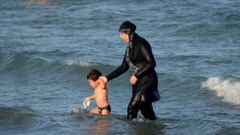 Una mujer con un �burkini�