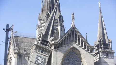 Da�os en la catedral de Manizales, en Colombia, tras el terremoto