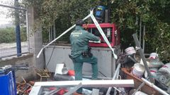 Cuatro detenciones por los vertidos de hidrocarburos en el r�o Acevedo