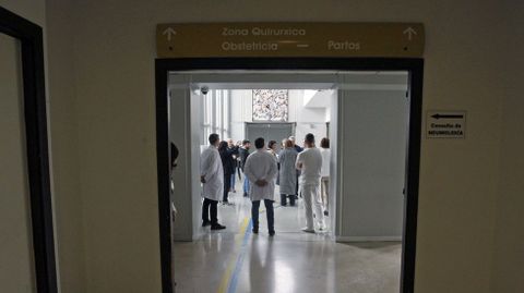 Entrada al �rea de cirug�a del Hospital P�blico de Monforte