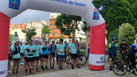 Salida de la carrera solidaria.