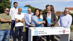 Momento de la firma del acuerdo de cesi�n de la finca municipal de Marxi�n entre el alcalde de Vilagarc�a, Alberto Varela, y la conselleira de Vivenda, Mar�a Mart�nez Allegue, en julio del 2025.