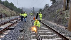 Estos d�as continuar�n los trabajos para reponer las v�as afectadas por el accidente