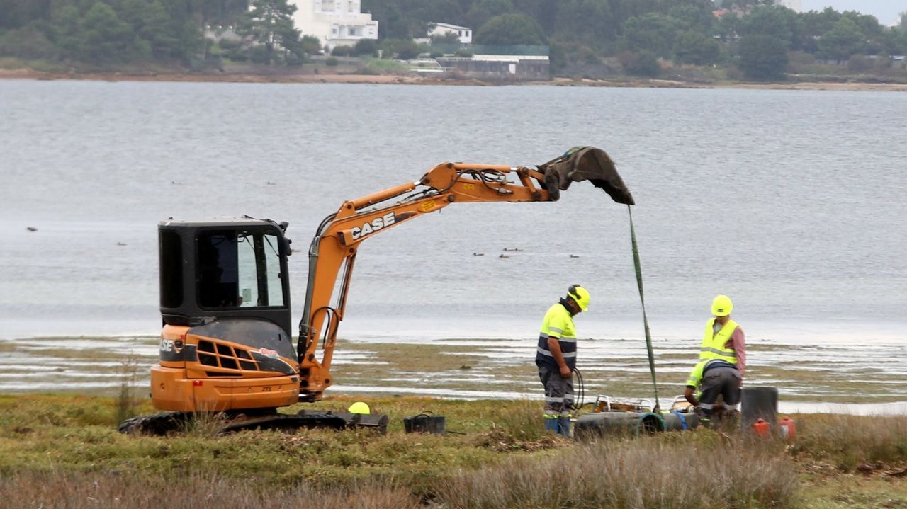 La renovación de la tubería de O Grove presenta «máis complicacións das esperadas»