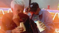 Hay fotos que quedar�n para la posteridad, como la que se hicieron Kiko Veneno y Carlangas, de Novedades Carminha, tras ganar dos y tres trofeos respectivamente en los Premios MIN. La imagen no solo les recordar� una noche �pica del 2020, tambi�n aquel a�o en el que una pandemia entr� hasta la cocina y cambi� todo, introduciendo la mascarilla entre bastidores.