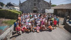 Los nios del municipio se sumaron a la foto de familia de la apertura del festival de la longevidad, demostrando que la conexin intergeneracional es algo natural en los pueblos