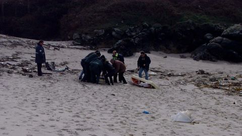 Aparici�n en una playa de Camari�as de uno de los cad�veres del accidente de autob�s de Portugal en el a�o 2001