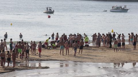 El suceso caus impacto entre los usuarios, con mucha gente en la playa