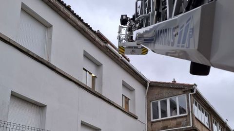 Canalón suelto en el centro de menores Virgen del Carmen