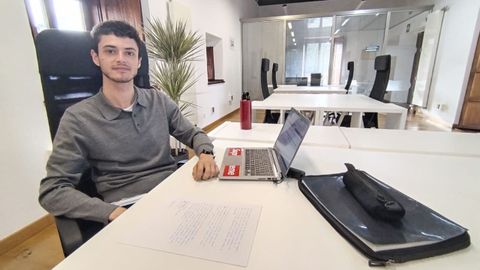 Miguel Carre�o, maestro de Educaci�n Primaria, promotor de la escuela de padres �Crecer en armon�a�