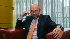 El vicepresidente asturiano y consejero de Administraci�n Auton�mica, Medio Ambiente y Cambio Clim�tico, Juan Cofi�o, en su despacho