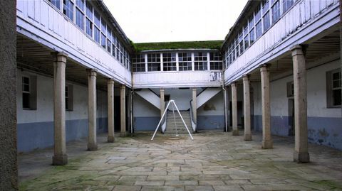 ANTES. La Fundaci�n Luis Seoane. El edificio de la Fundaci�n Seoane en A Coru�a ocupa el lugar dle cuartel de Macanaz y conserva algunos de sus elementos.