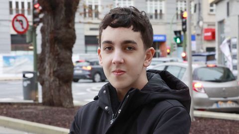 Hugo M�ndez, adolescente de 14 a�os y aficionado a la astronom�a. 