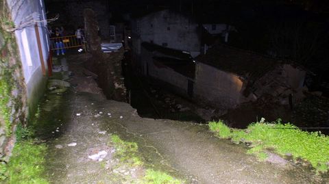 El derrumbe fue un domingo a las ocho de la tarde. Este es el aspecto que presentaba la zona poco despu�s