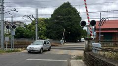 Paso a nivel entre las calles Padre Feij�o y Rioseco, uno de los dos que est� previsto suprimir
