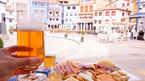 Vista de Cudillero desde el bar-tienda La Gijonesa