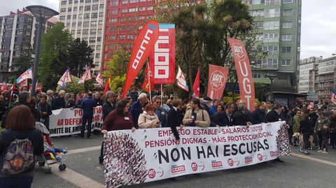 Salida de la manifestación conjunta de UGT y CC. OO. en A Coruña