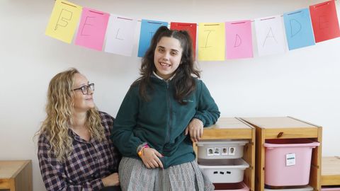 Alicia y ngela, en el centro de atencin temprana Vnculo, adonde va a terapia