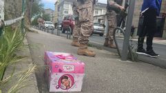 Alerta en Ferrol por una caja en la puerta del polideportivo militar de Batallones